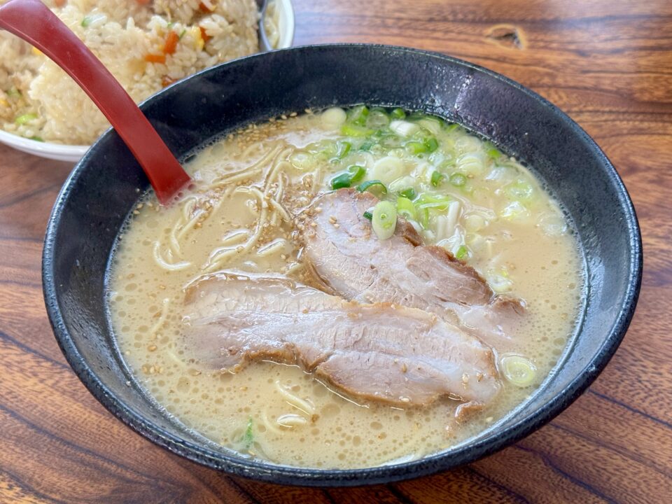 「一輝亭」ラーメン