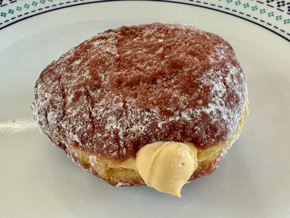 「ダルマドーナツ」カスタード