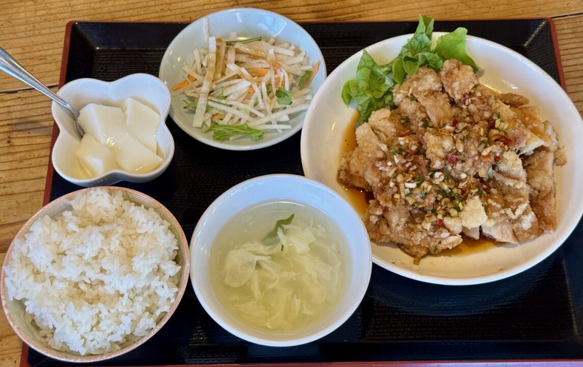 「中国料理 王さん」油淋鶏定食