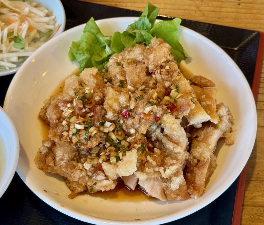 「中国料理 王さん」油淋鶏定食