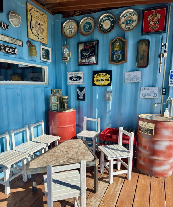 「サンダーバード イナドウバンカー」テラス席