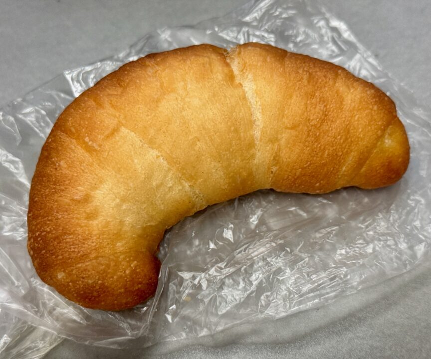 「ダルマベーカリー」塩パン