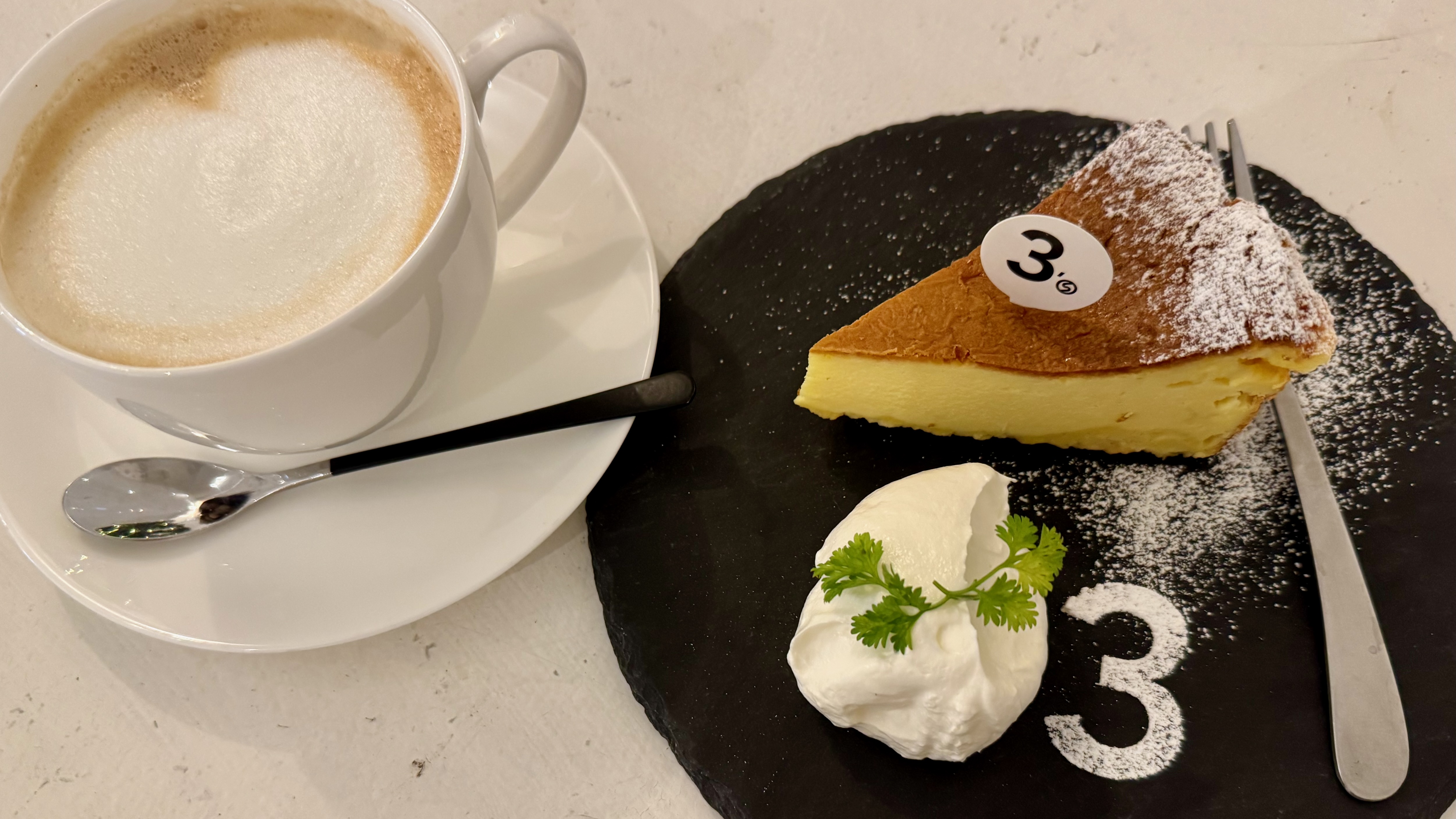 3's Cafe（別府市駅前本町）