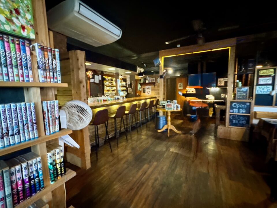 「喫茶 ウォーターバレー」店内