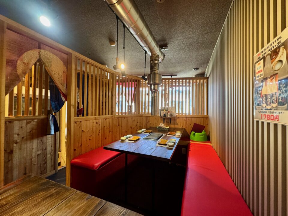 「大八商店のはなれ」店内