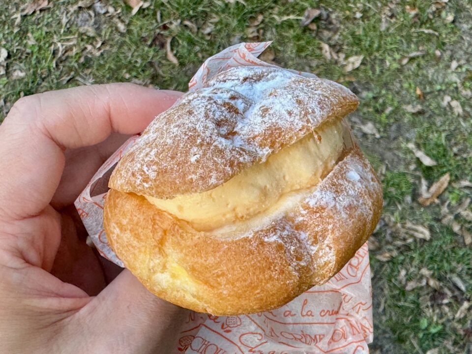 「松村万珠堂」シュークリーム