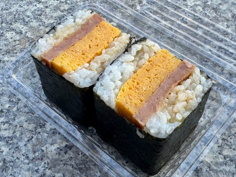 「想結び（おむすび）」スパム玉子焼き