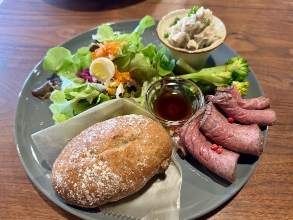 「HARIYO ハリヨ」クリスマス限定・ワンプレートランチ