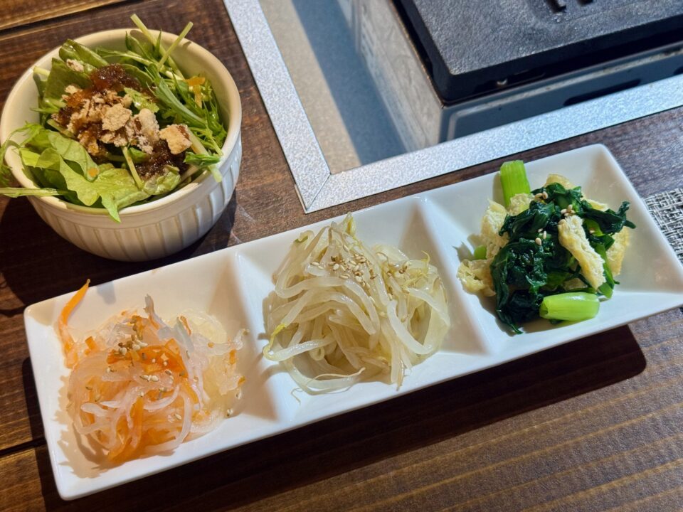 「大八商店のはなれ」サラダ・ナムル盛り合わせ