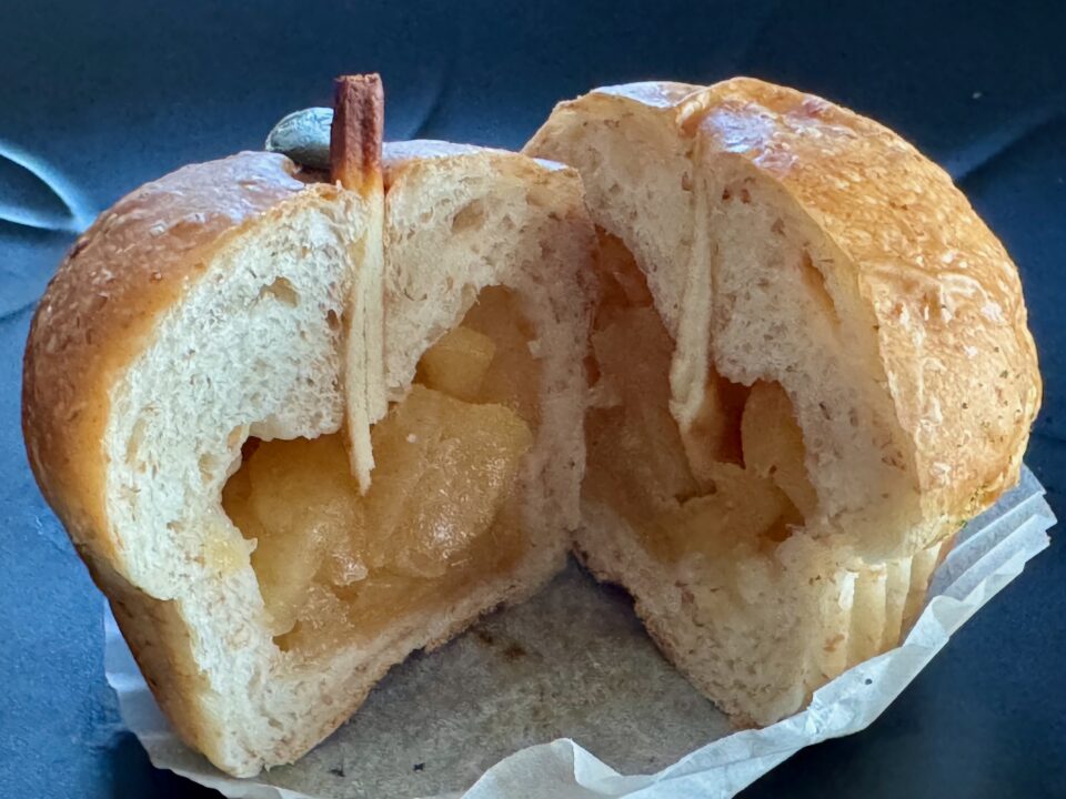 「HARIYO ハリヨ」りんごパン