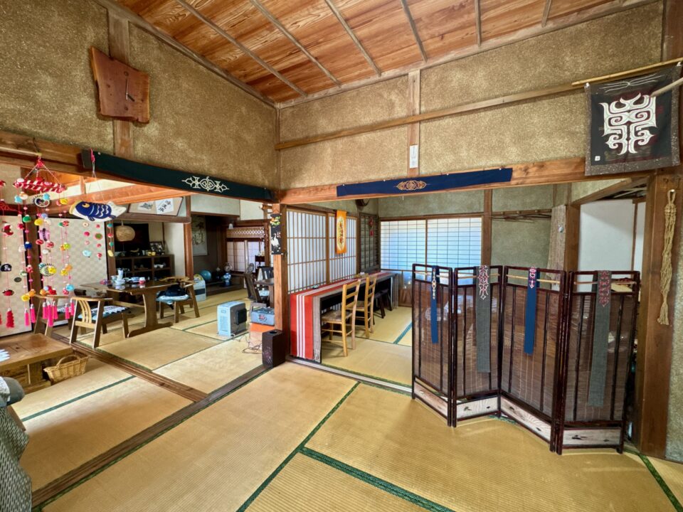 「はた屋」店内