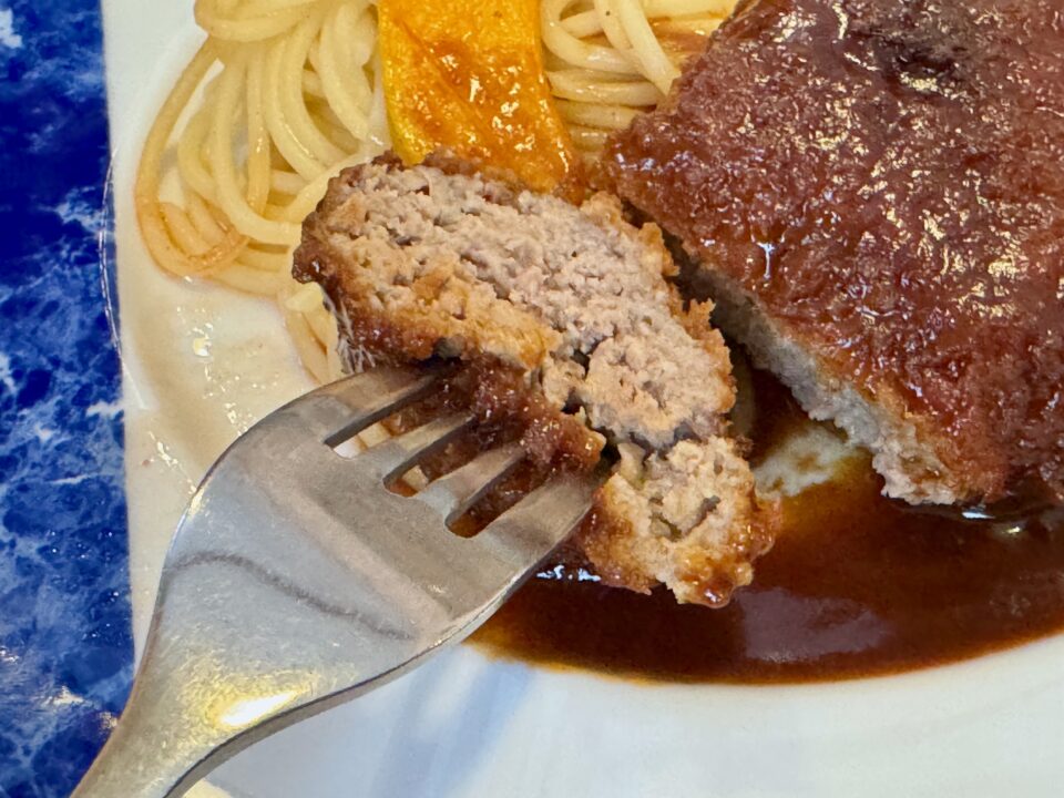 「グリルみつば」サービスランチ（ミンチカツ