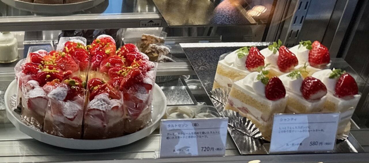 「SHIRAYUKI-TEI（しらゆき亭）」ケーキ