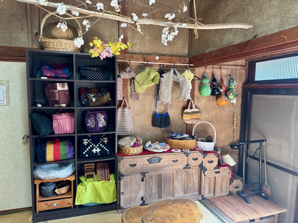 「はた屋」店内