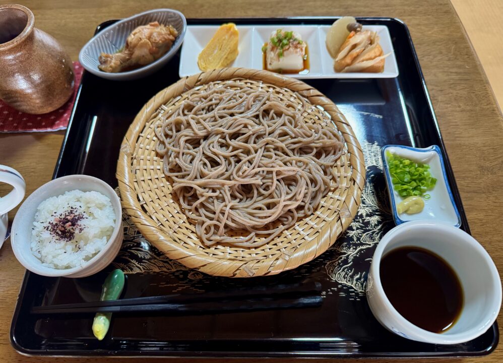 「はた屋」そばセット