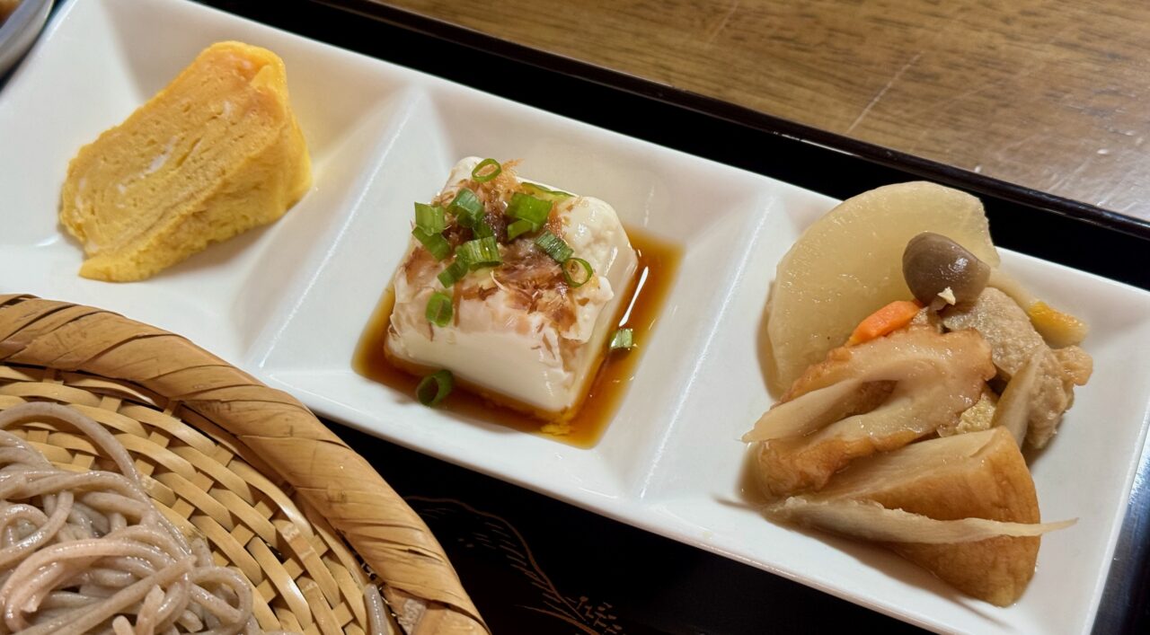 「はた屋」そばセット