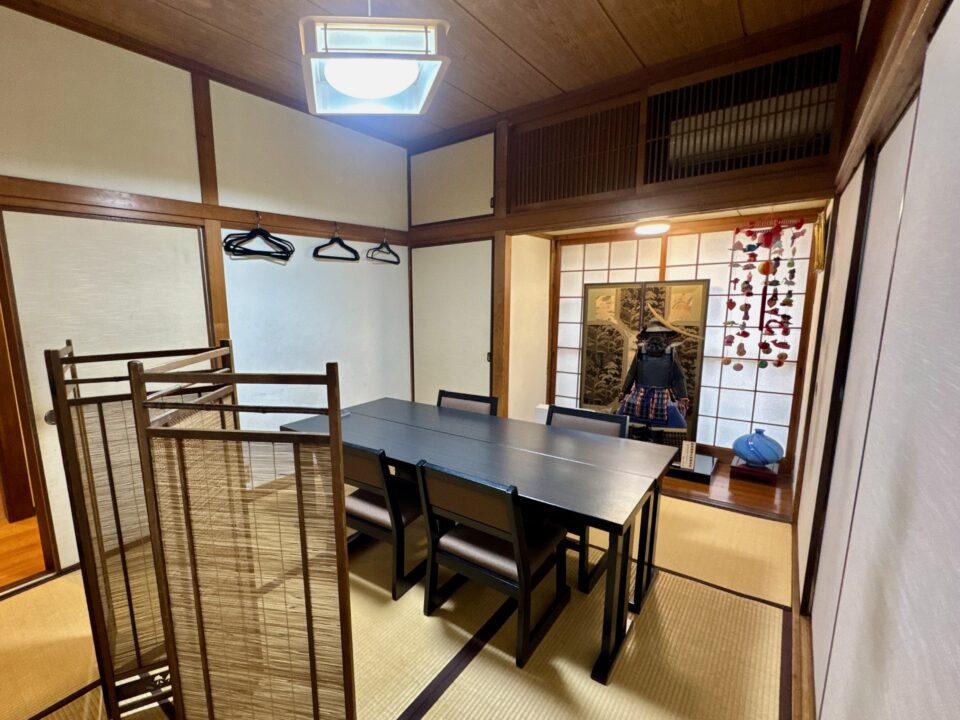 「こけし」店内