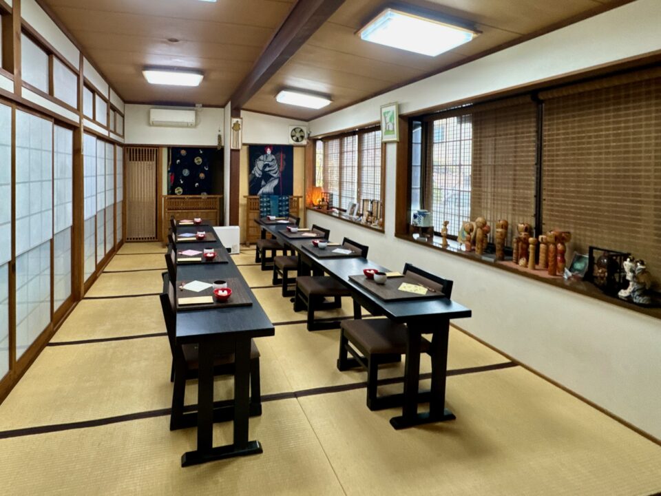 「こけし」店内