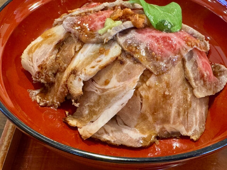 「凡と凛 Dining」凡と凛 どんぶり