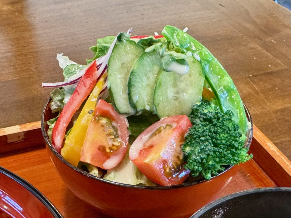 「凡と凛 Dining」凡と凛 どんぶり