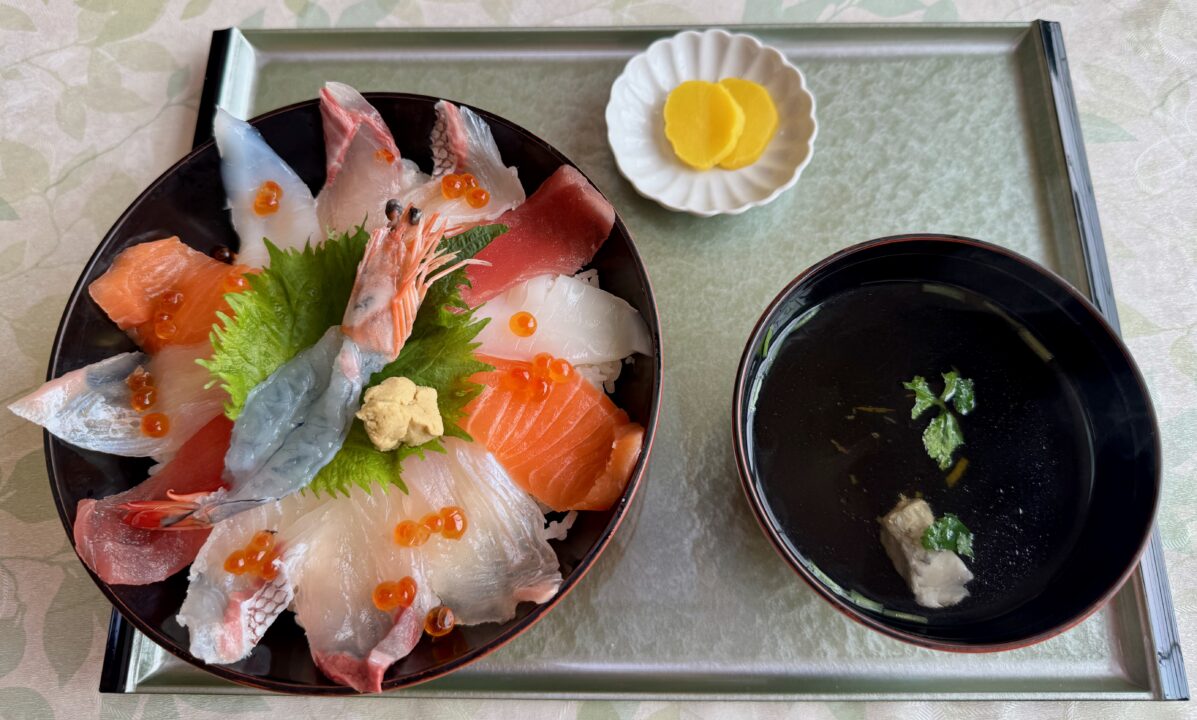 「福助寿司」海鮮丼