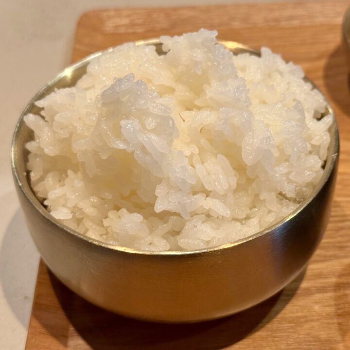 柳氏夫人（ゆーしぷいん）」旨辛ナッコプセと白米