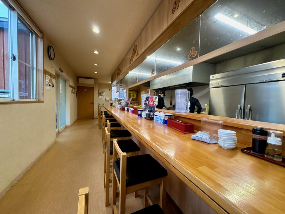 「ラーメンいっちゃん琴別府店」店内