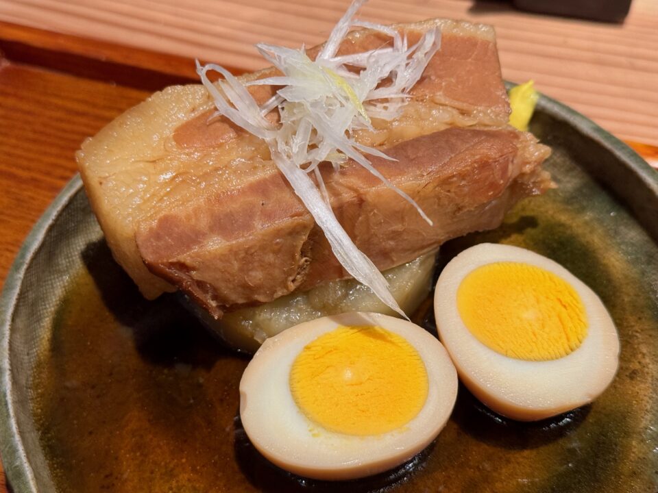 「地鶏屋 井むら」角煮定食