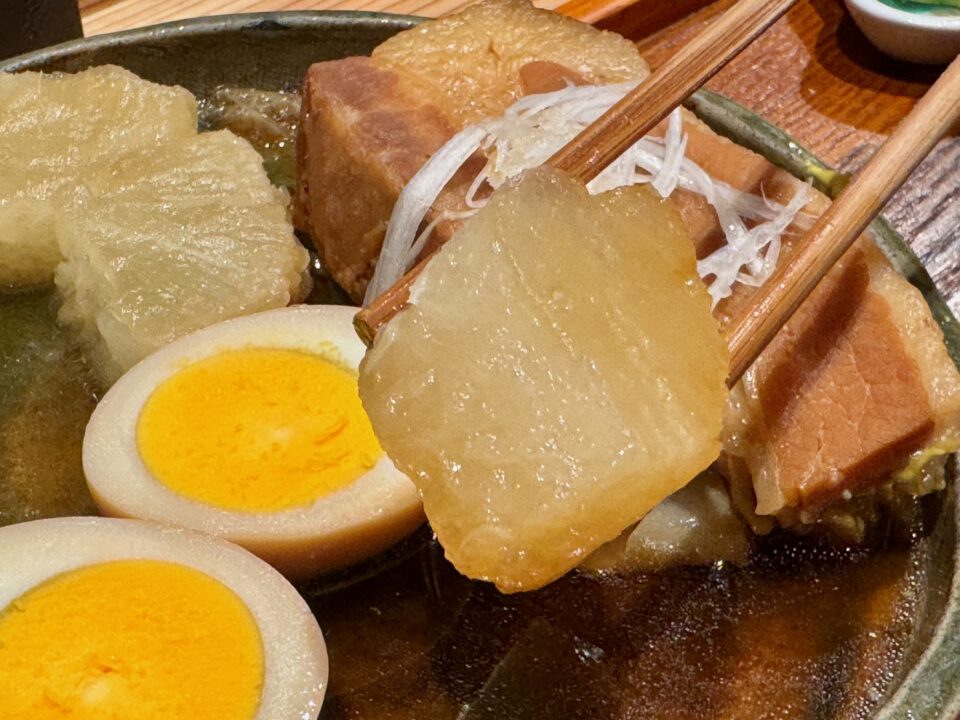 「地鶏屋 井むら」角煮定食