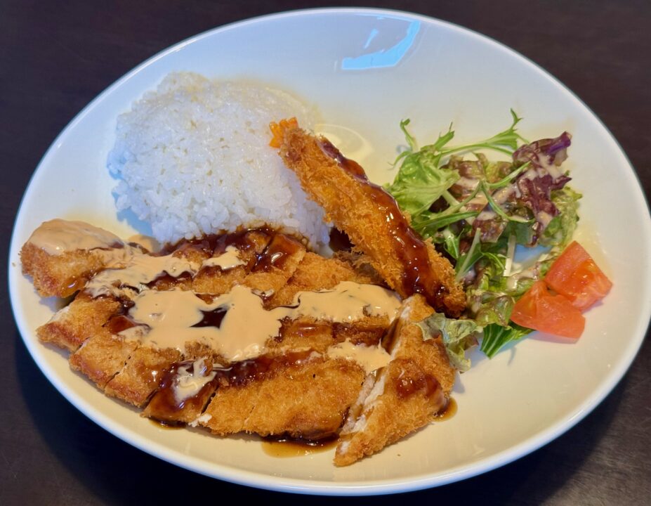「中国料理 ながさき家」チキンカツプレート
