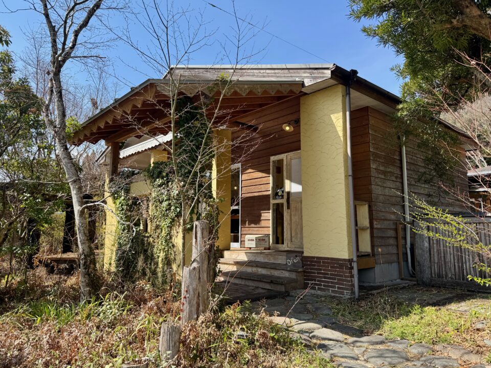 「カフェ ペーパームーン」外観