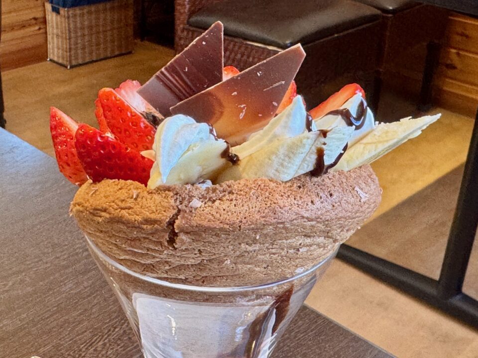 「チャーリーブラウン」チョコパフェ