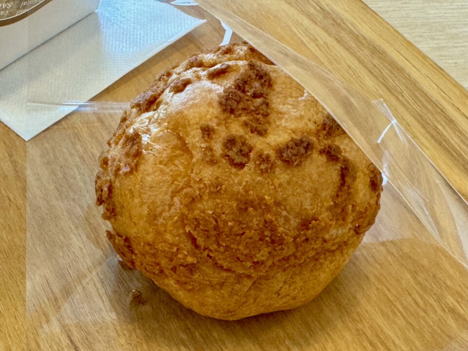 「sweets & cafe tree」（スイーツアンドカフェ ツリー）こんがりシュー