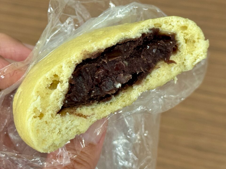 「若妻の店」炭酸まんじゅう・あずきあん