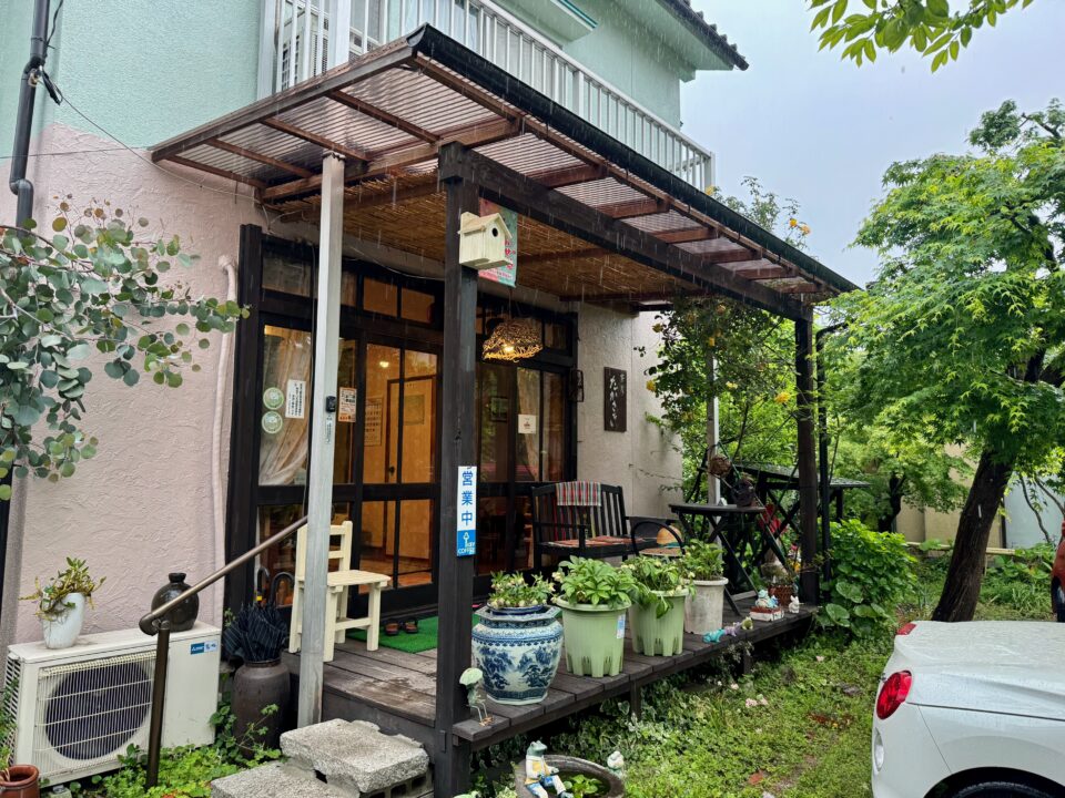 「茶房 たかさき」外観