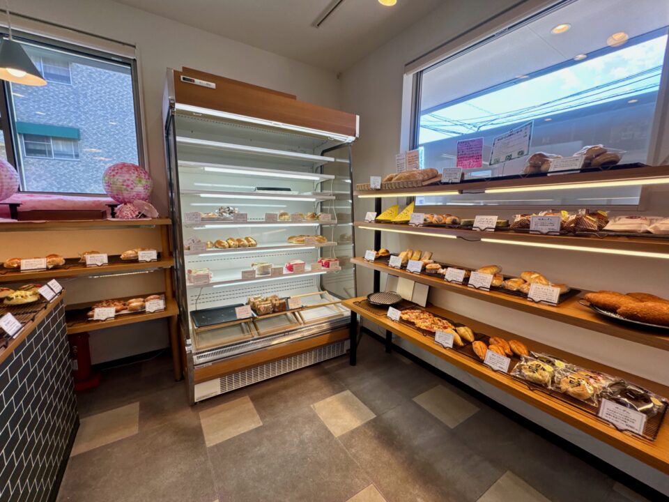 「Boulangerie RaviN 別府木村家」店内