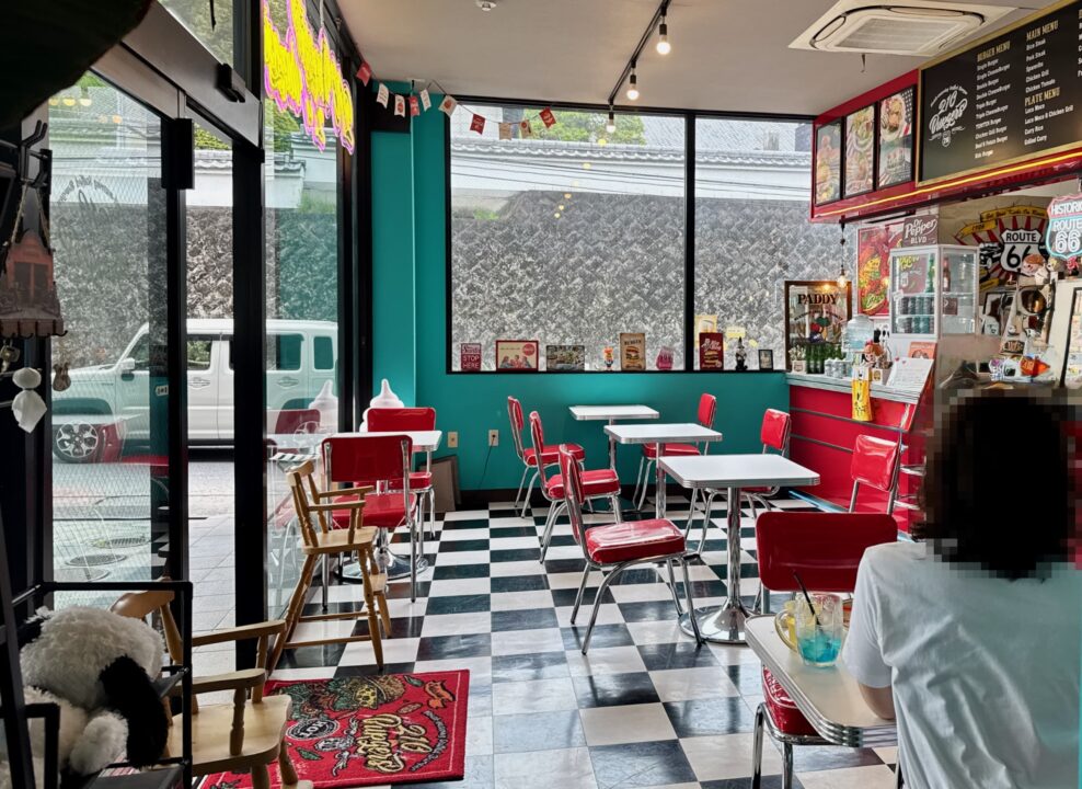 「210Burgers」店内