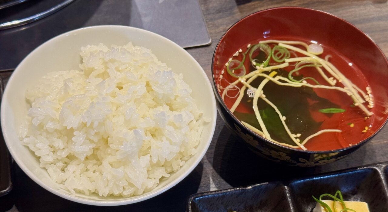 「炭火焼肉 樹」ライス・スープ