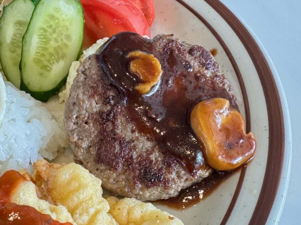 「210Burgers」ロコモコ＆とり天