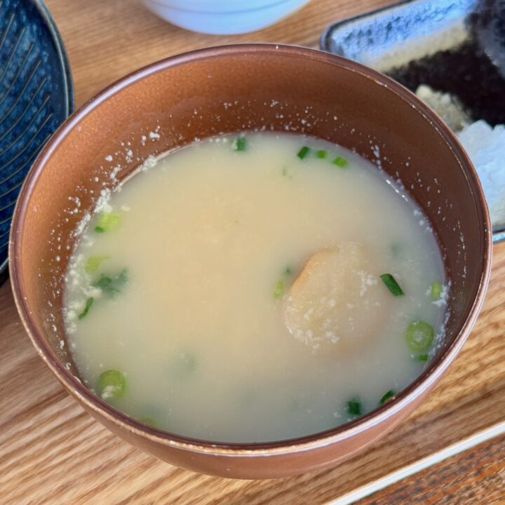 「豆富処 とら吉」ばくだんあげ定食・ドリンクとデザートセット