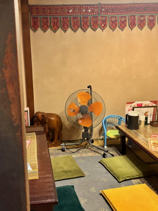 「インド・ネパール料理 チャンドラマ」店内