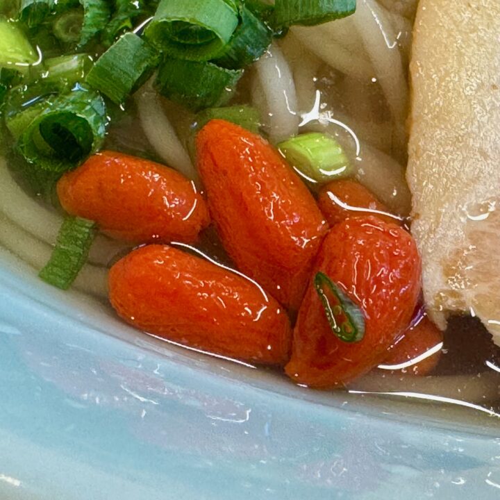 「冷麺・温麺 芳華」薬膳冷麺