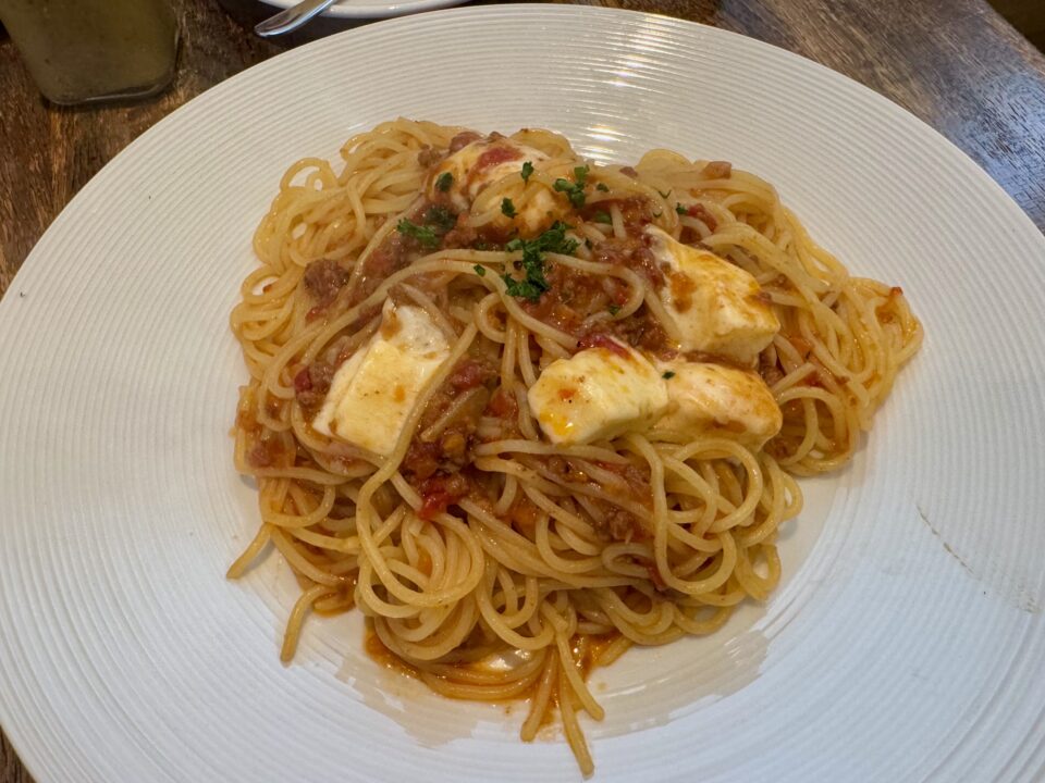 「Pasta.Q」フルセットモッツァレラチーズのボロネーゼ