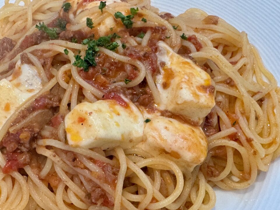 「Pasta.Q」フルセットモッツァレラチーズのボロネーゼ