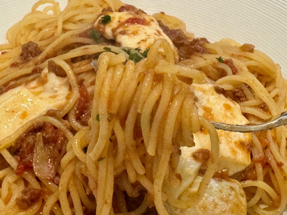 「Pasta.Q」フルセットモッツァレラチーズのボロネーゼ