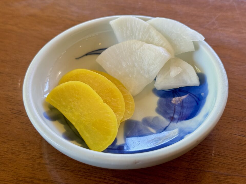 「あか牛料理専門店 やま康」お漬物
