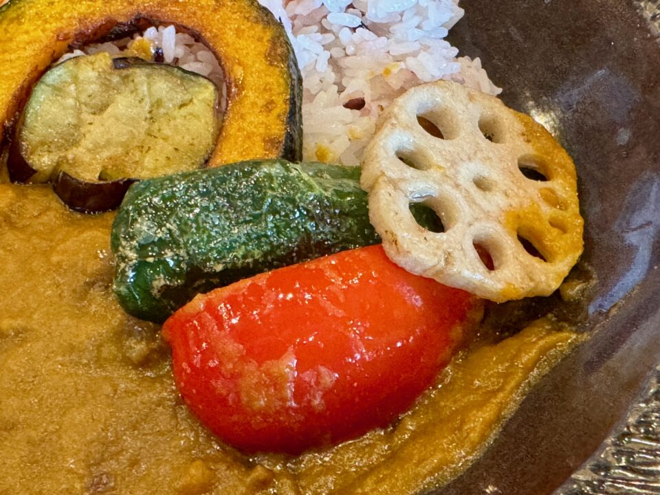 「COLORS BIKE&CAFE」(カラーズ バイクアンドカフェ)うますじカレー
