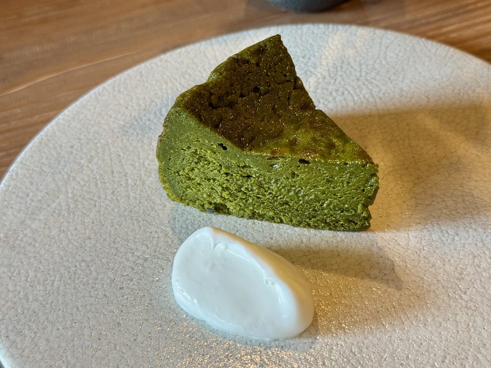 「深見堂」ケーキセット(抹茶のガトーショコラ)