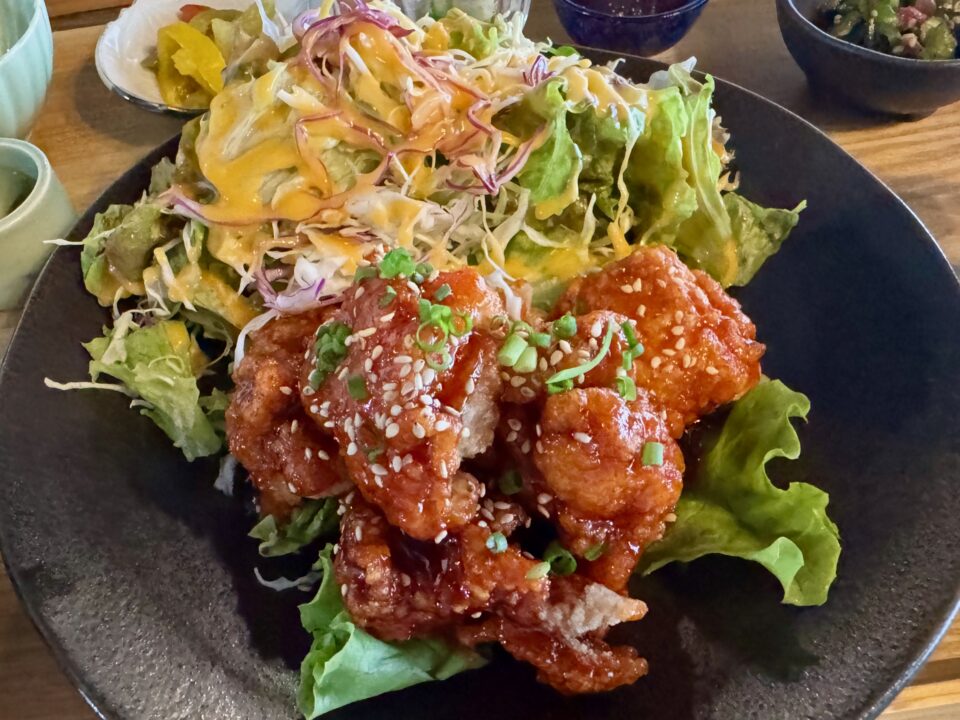 「Lunch＆Cafe SOSHIJI」やみつき甘辛唐揚げ