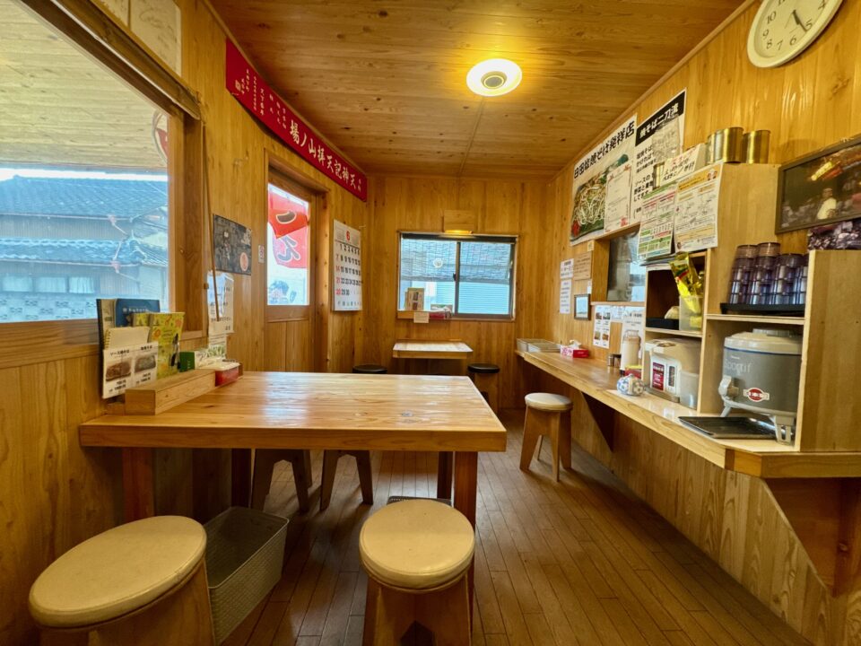 「焼きそば えこう」店内